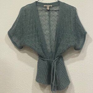 Short sleeve sweater cardigan with tie